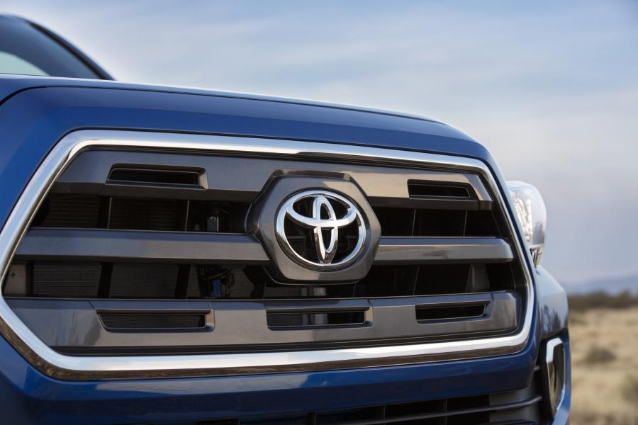  Toyota Tacoma Limited Double Cab 2015 года  (фото 31 из 57)